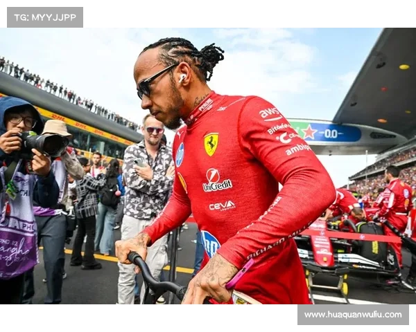 迈凯伦双雄闪耀申城!皮亚斯特里首夺 F1 中国站冠军,周董林志颖见证巅峰对决 迈凯伦双雄闪耀申城!皮亚斯特里首夺 F1 中国站冠军,周董林志颖见证巅峰对决